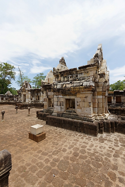 29-Prasat Sdok Kok Thom (2013)-049